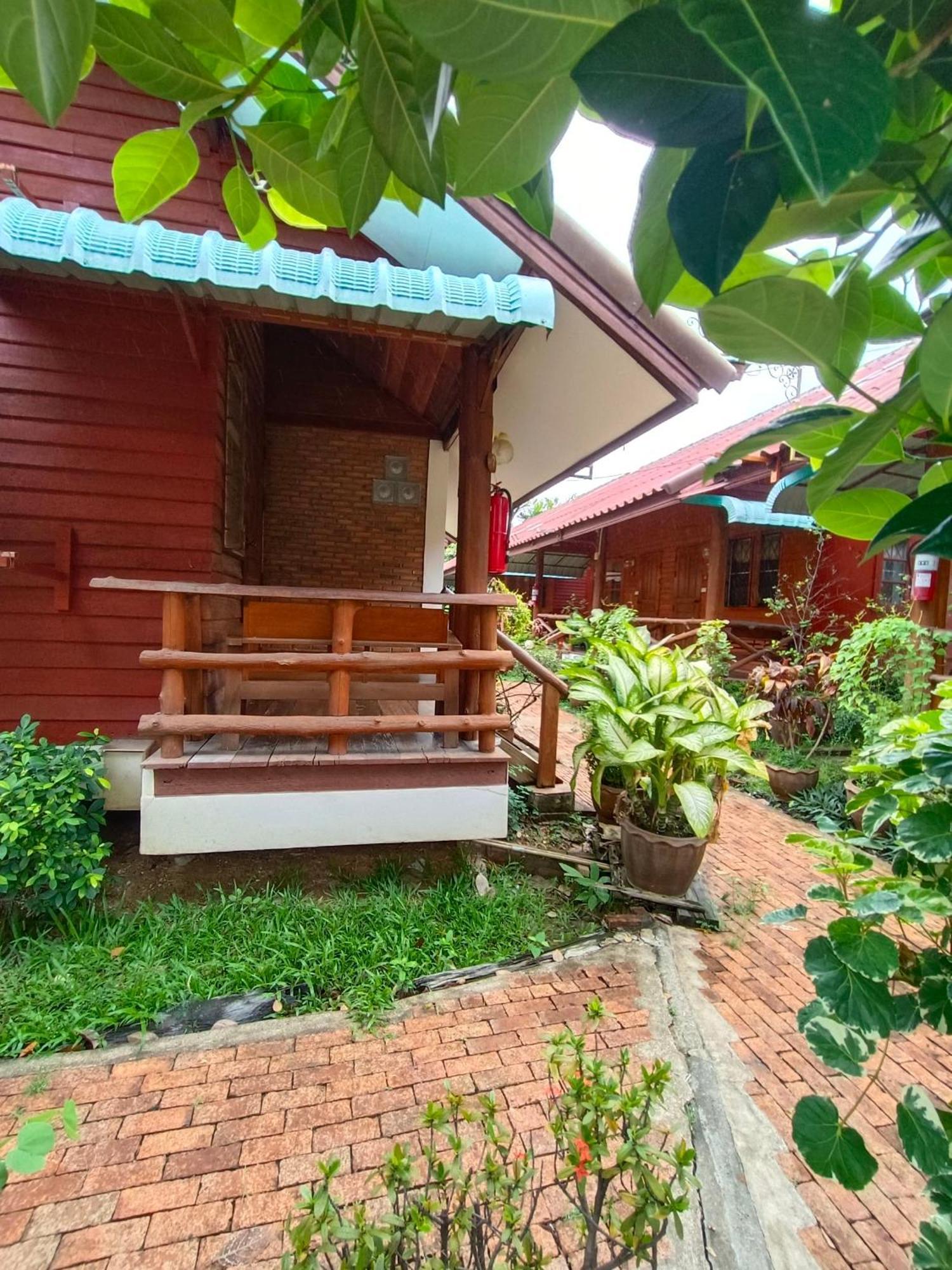 Mg Guesthouse Sukhothai Exteriör bild