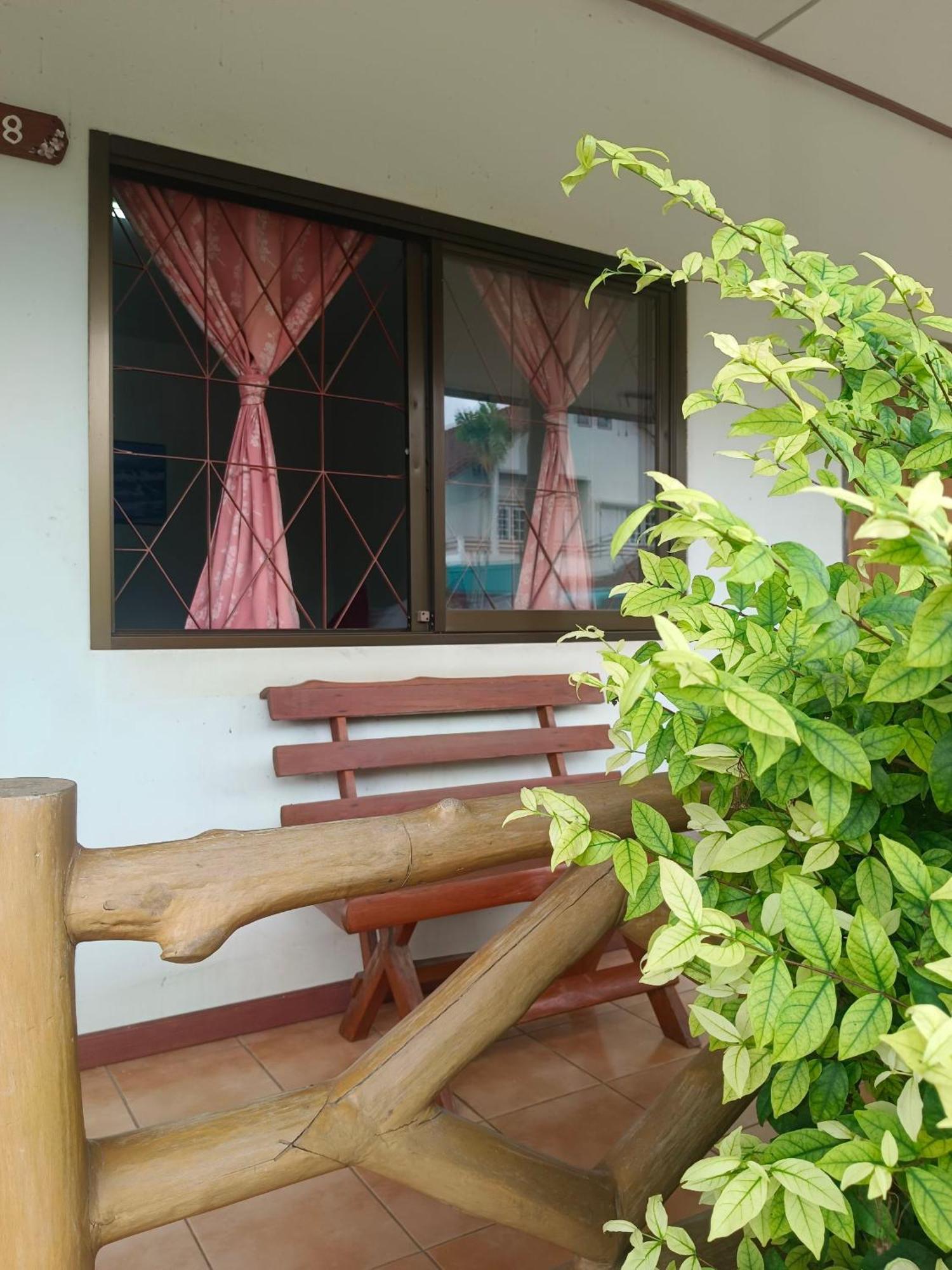 Mg Guesthouse Sukhothai Exteriör bild