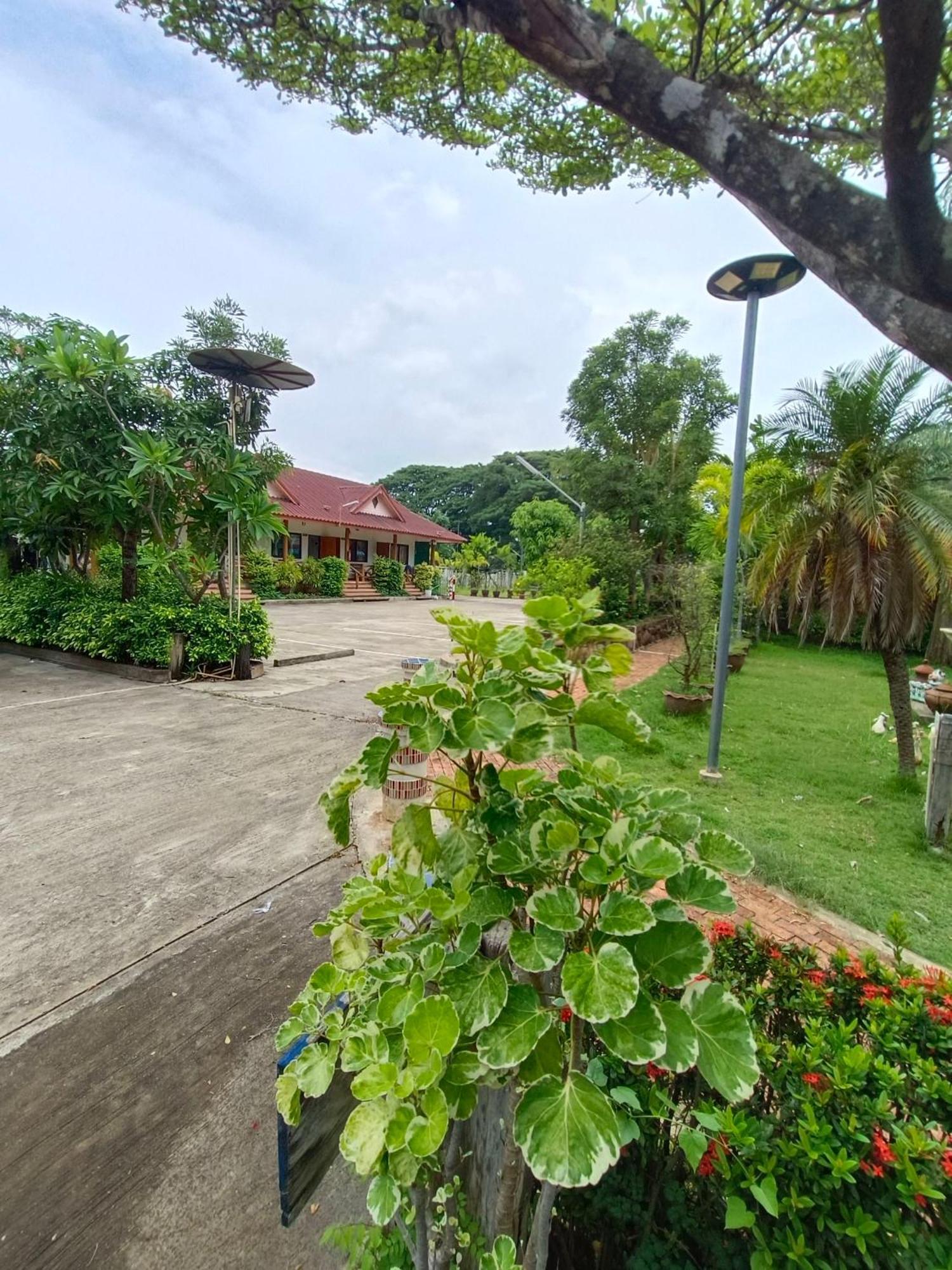 Mg Guesthouse Sukhothai Exteriör bild