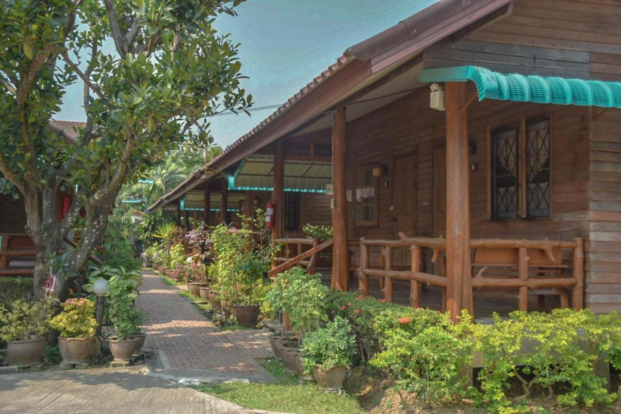 Mg Guesthouse Sukhothai Exteriör bild