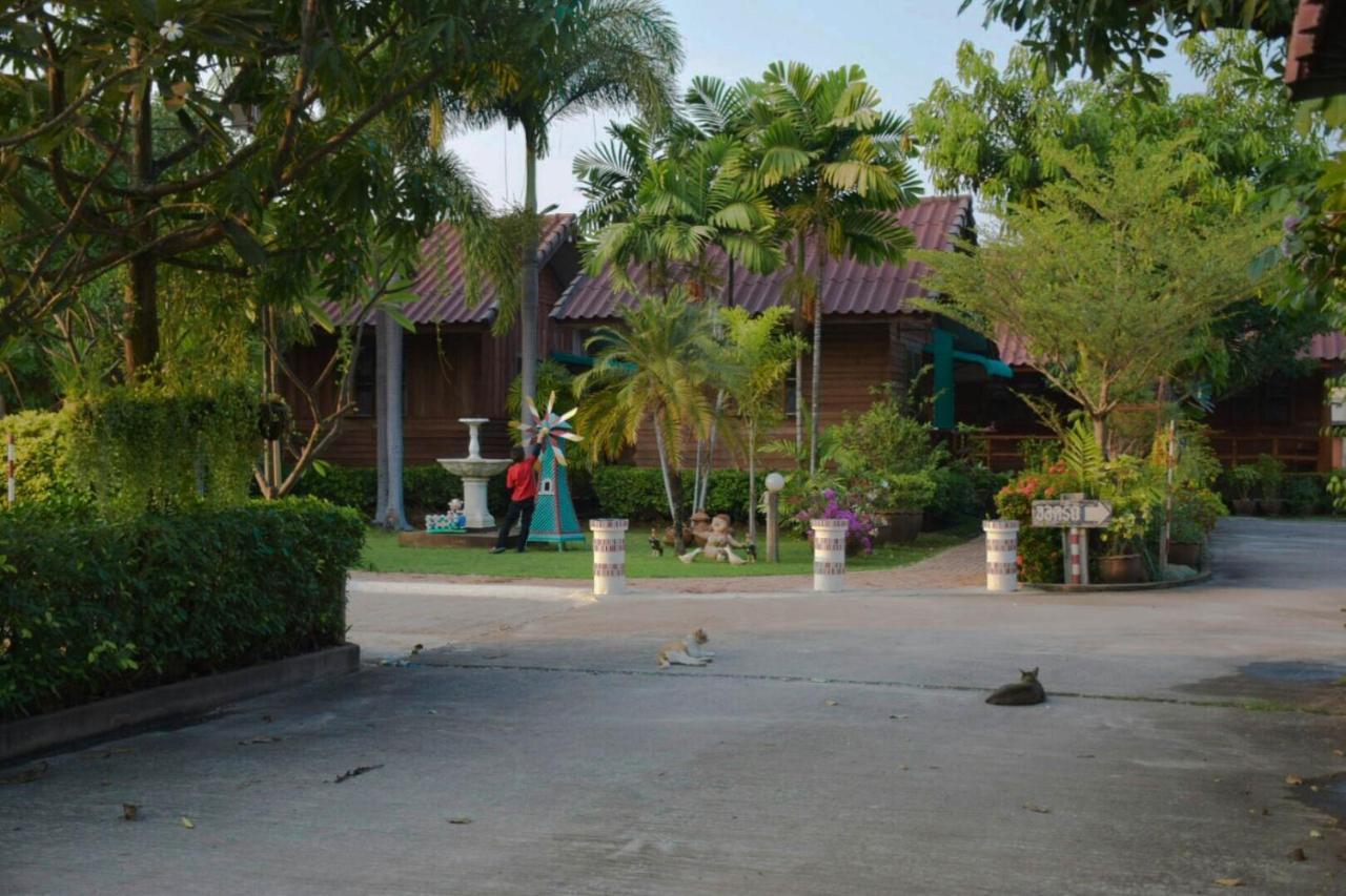 Mg Guesthouse Sukhothai Exteriör bild