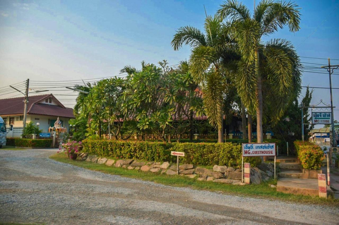 Mg Guesthouse Sukhothai Exteriör bild