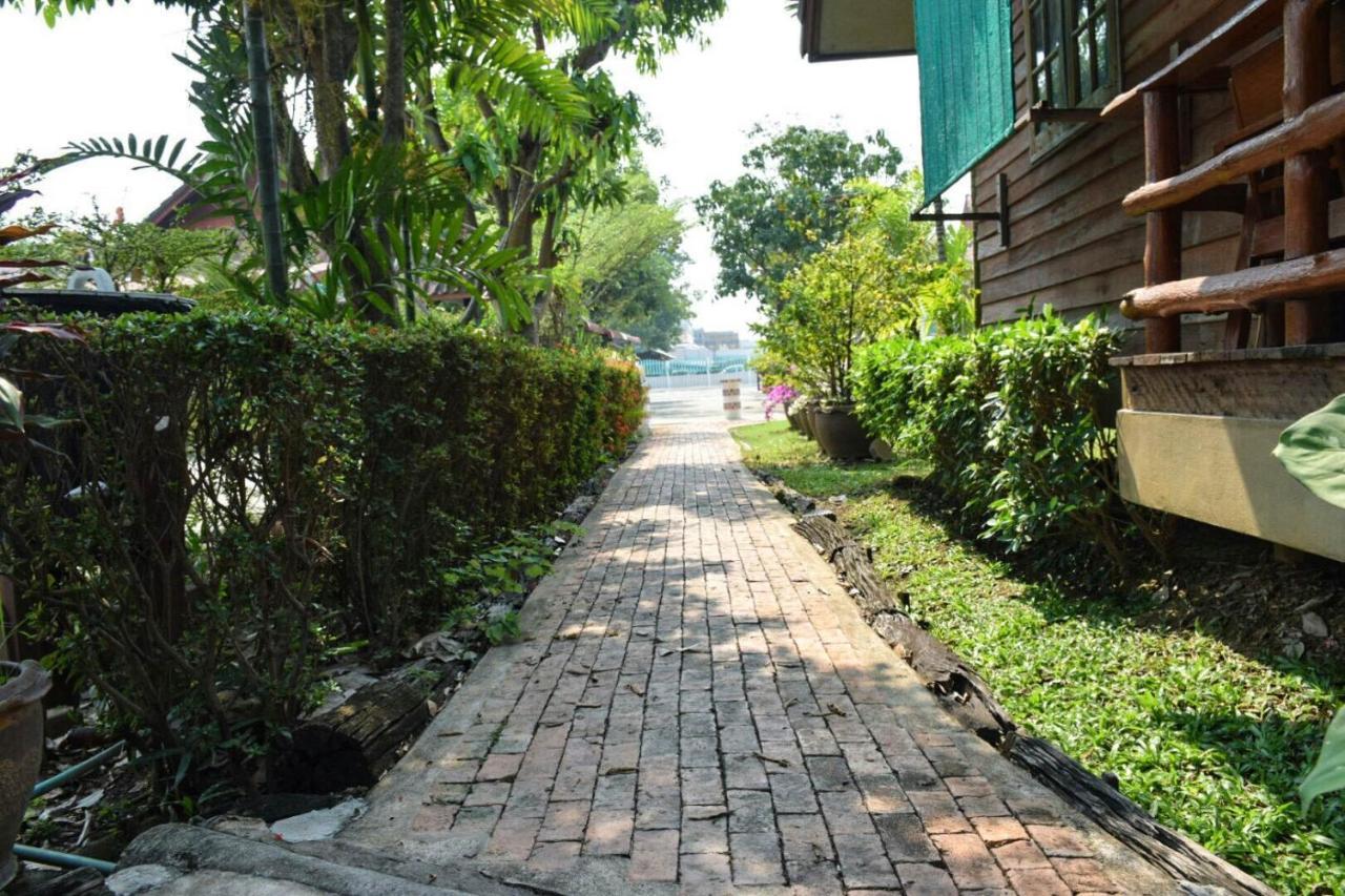 Mg Guesthouse Sukhothai Exteriör bild