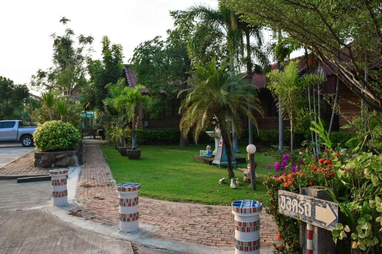 Mg Guesthouse Sukhothai Exteriör bild