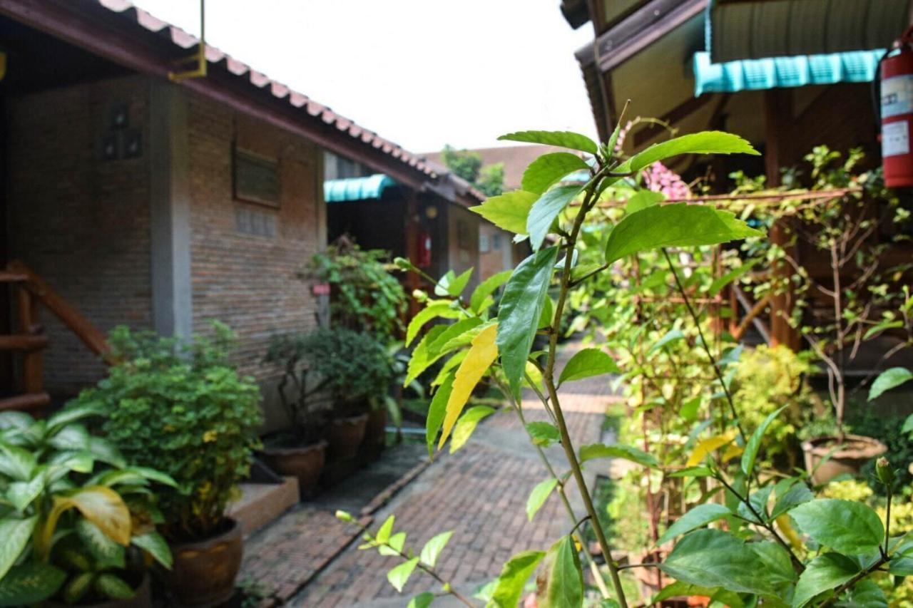 Mg Guesthouse Sukhothai Exteriör bild