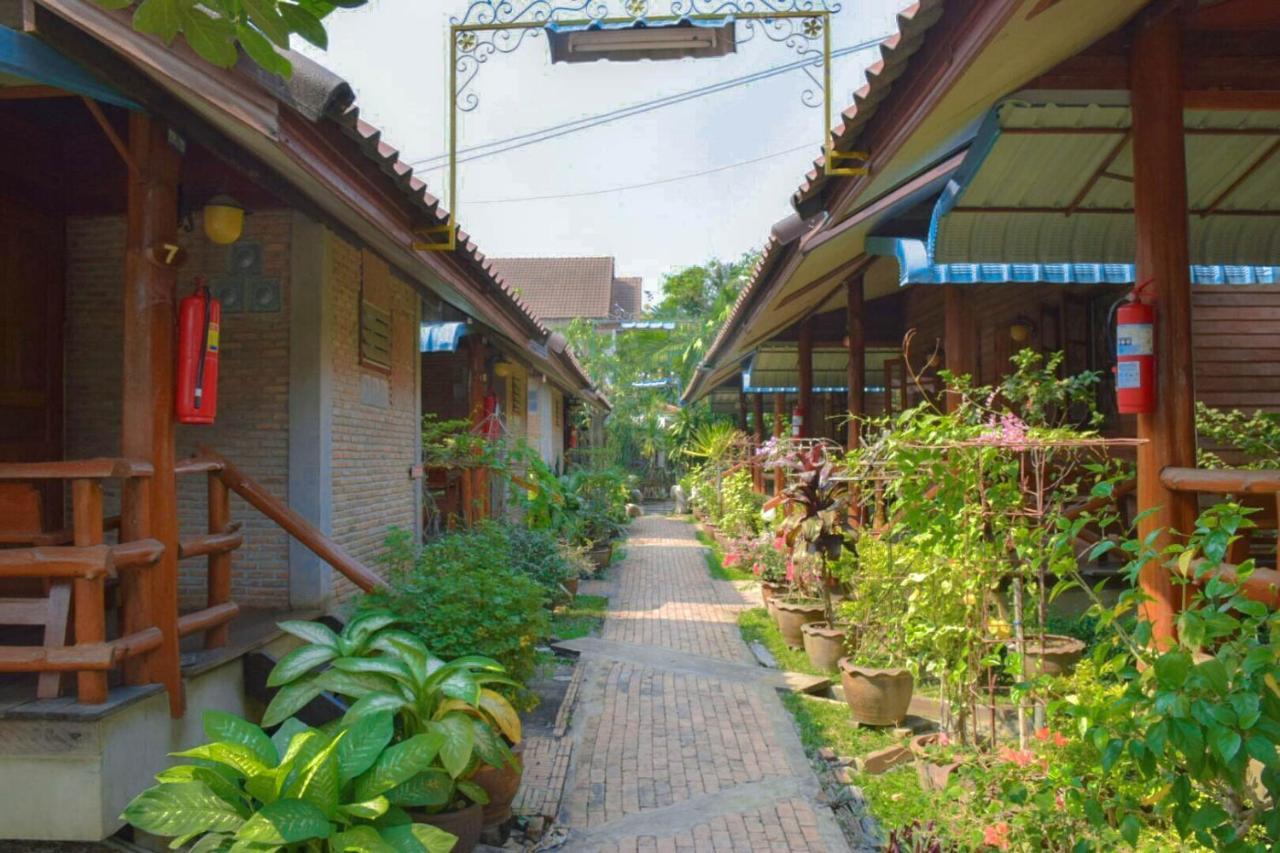Mg Guesthouse Sukhothai Exteriör bild